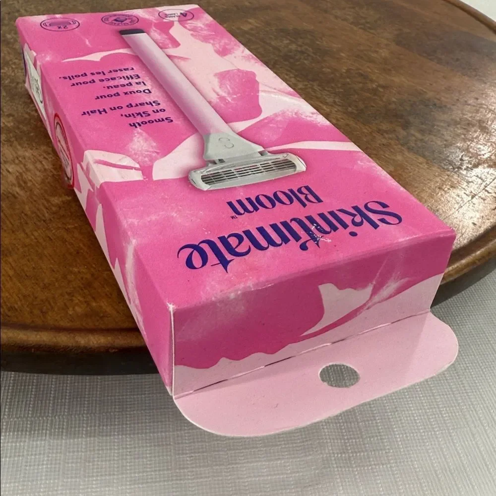 Skintimate Razor Wm Bloom Handle + 2 Refills 4 Blades Pink